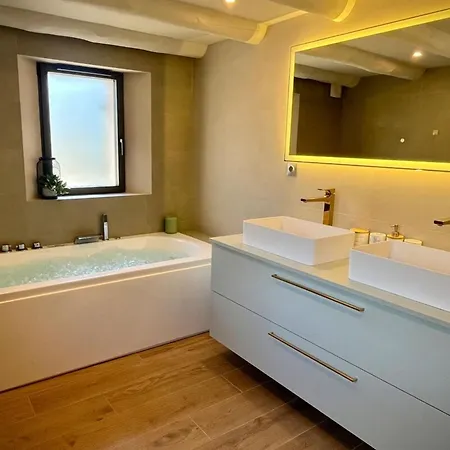 Opaline Issirac